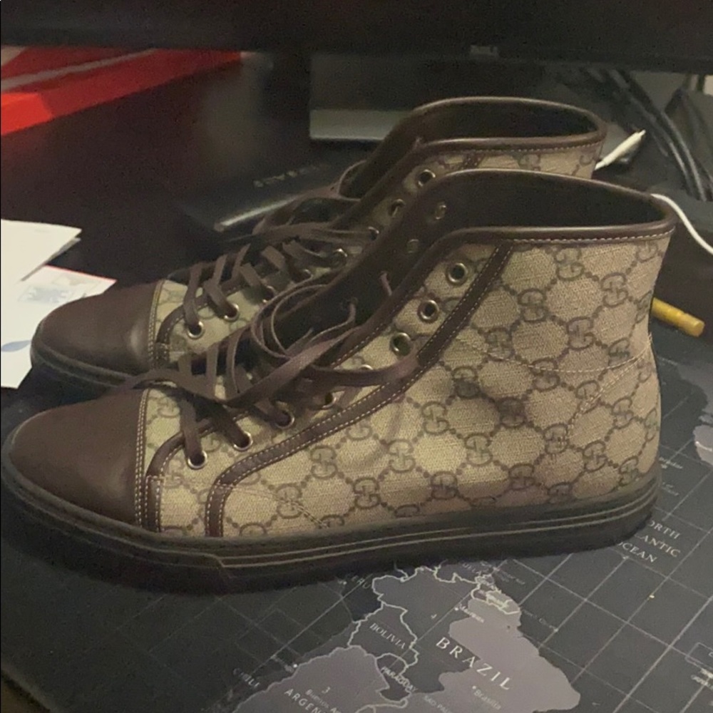 Gucci sneakers very rare only worn twice.